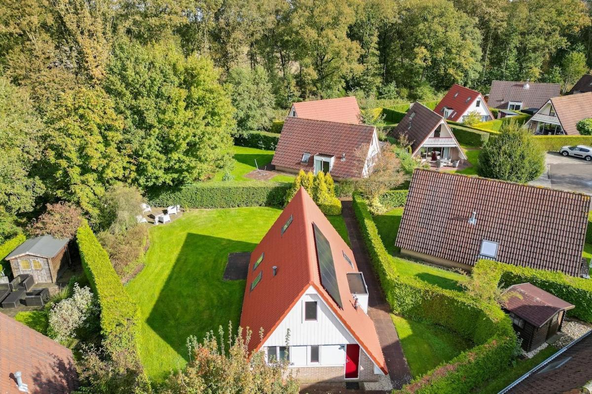 Kleine Zanglijster I Prachtig Huisje Nabij Bosrand Zwiggelte Eksteriør billede