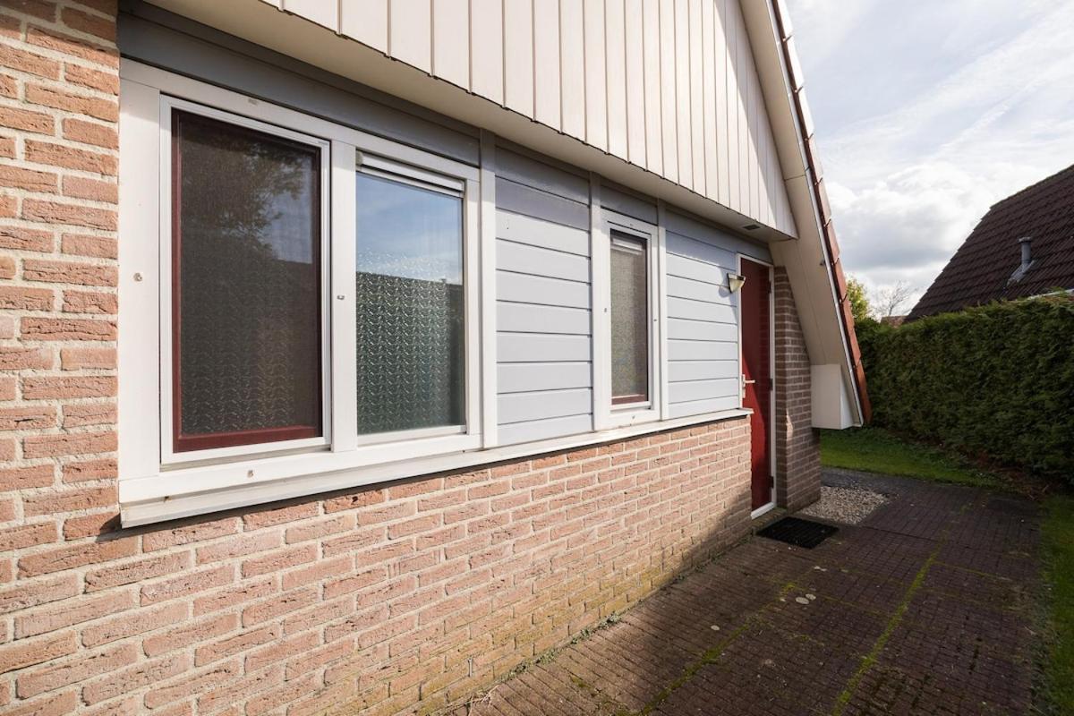 Kleine Zanglijster I Prachtig Huisje Nabij Bosrand Zwiggelte Eksteriør billede