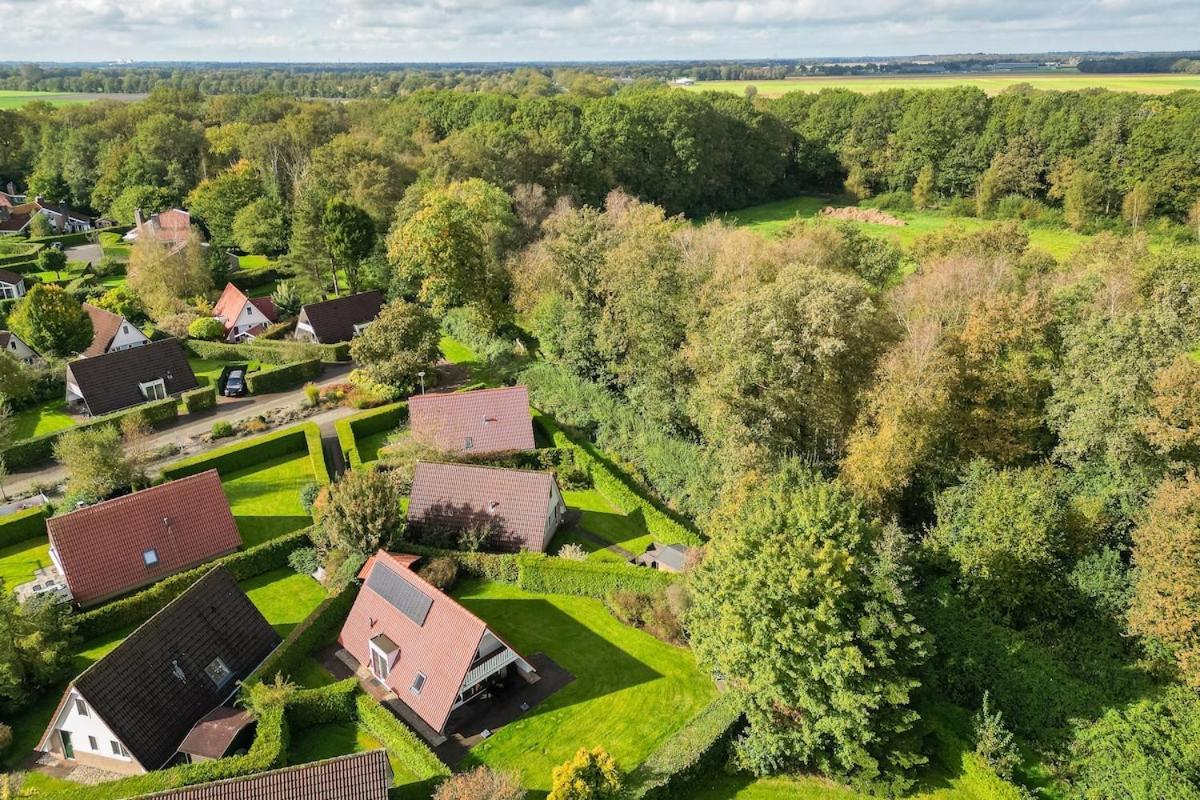 Kleine Zanglijster I Prachtig Huisje Nabij Bosrand Zwiggelte Eksteriør billede
